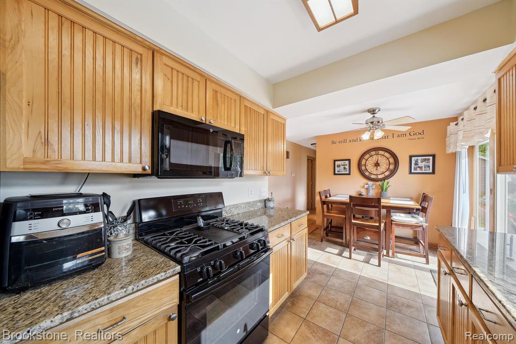 4500 Rohr Road Clarkston, MI 48348 - Photo 16 of 48