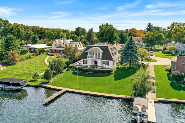 $695,000 | 6 Clarendon Drive, Elkhart, IN 46516