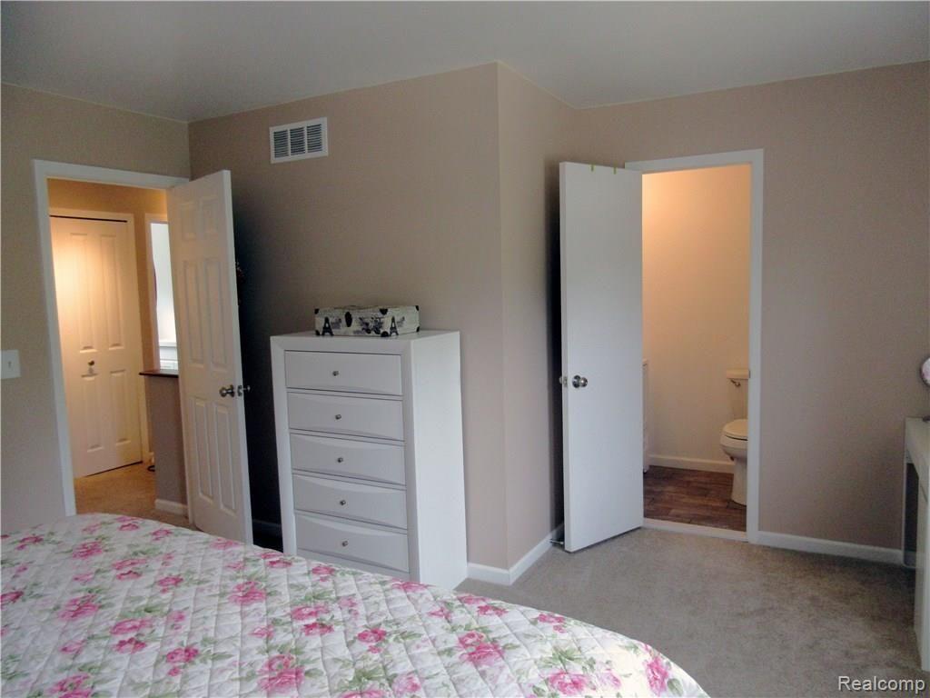 41975 Cherry Hill Road Novi, MI 48375 - Photo 20 of 34