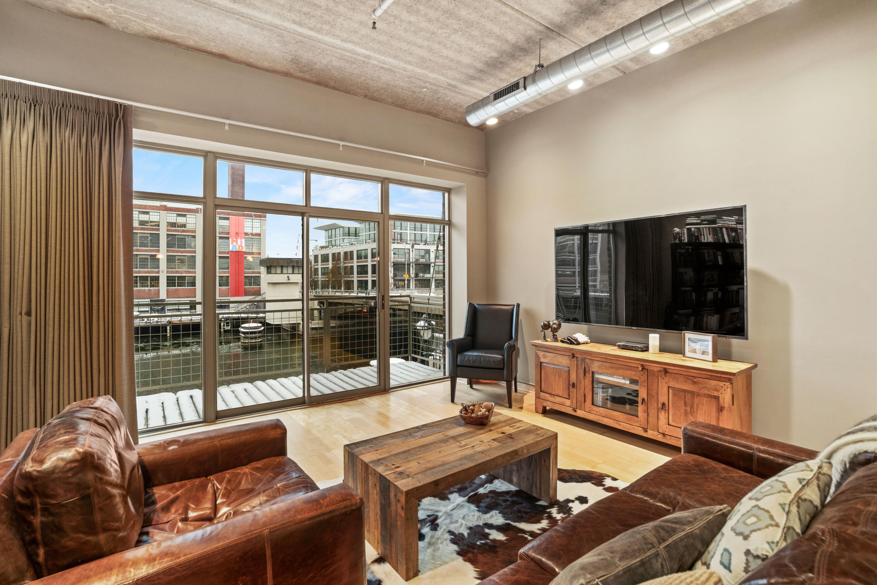 210 South Water Street, Unit 218 Milwaukee, WI 53204 - Photo 11 of 38 Living Room