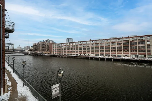 $345,000 | 210 South Water Street, Unit 218, Milwaukee, WI 53204