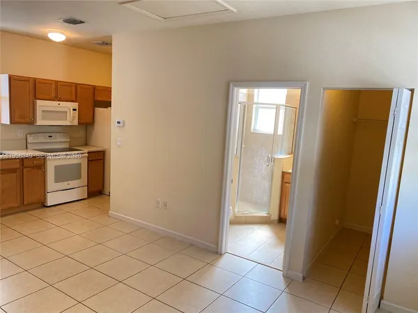 $1,500 | 9430 Southwest 170th Passage, Miami, FL 33196