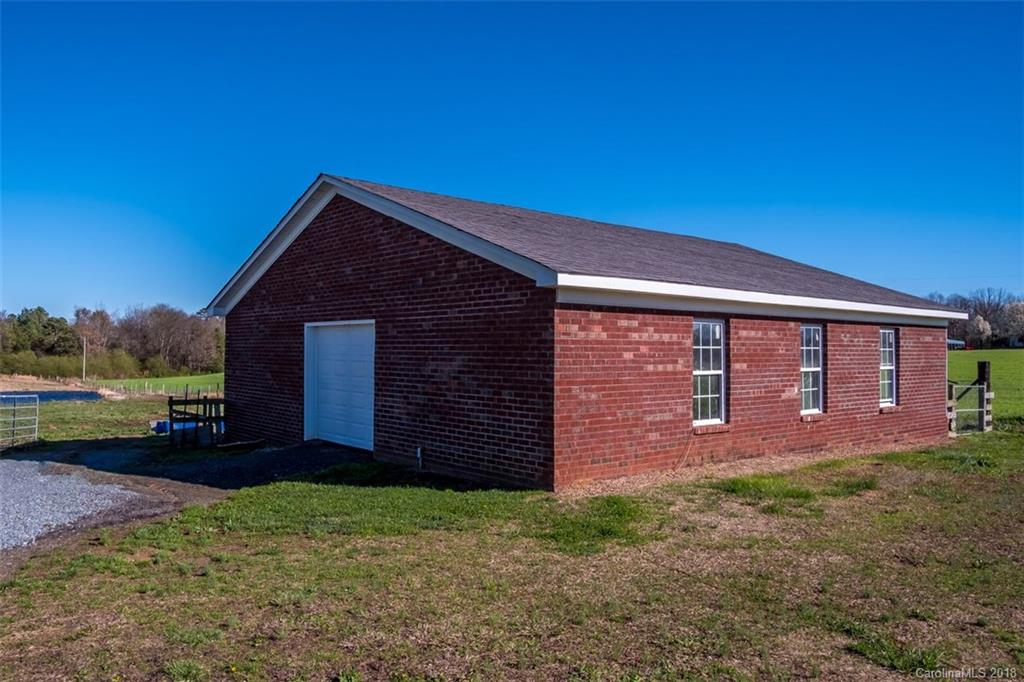 7115 Wolf Pond Road Monroe, NC 28112 - Photo 3 of 34