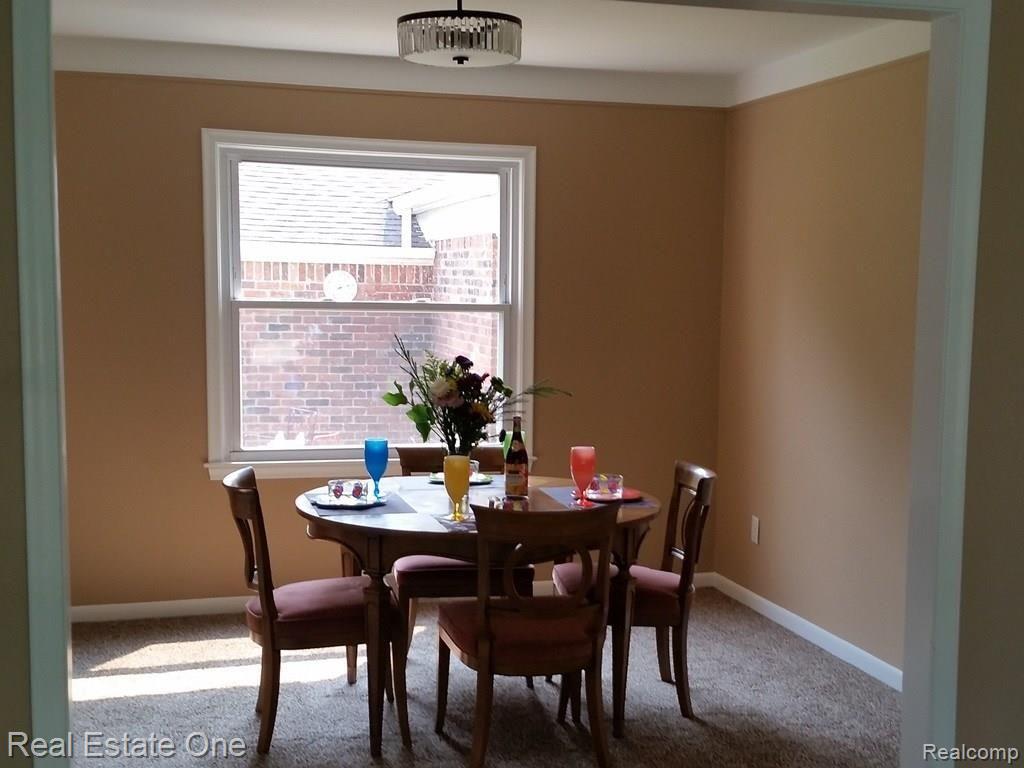 27 Millington Road Pleasant Ridge, MI 48069 - Photo 21 of 64 20170904_145649.jpg