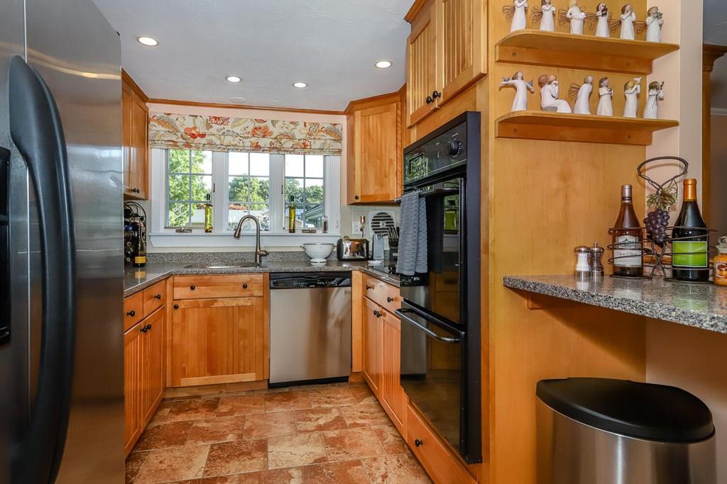 622 Bay Road Stoughton, MA 02072 - Photo 9 of 21 Gallery Image 9