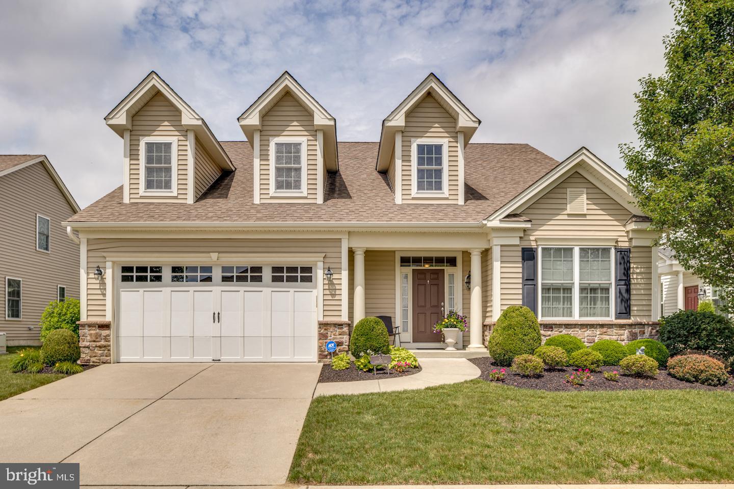 27 Liverpool Way Medford, NJ 08055 - Photo 1 of 32 Gallery Image 1