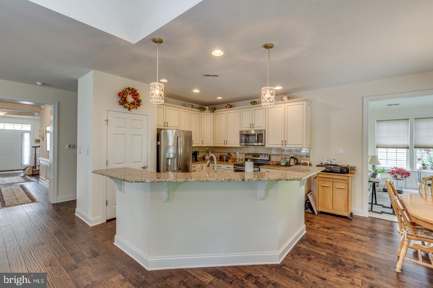 27 Liverpool Way Medford, NJ 08055 - Photo 3 of 32 Center Island Granite Countertops