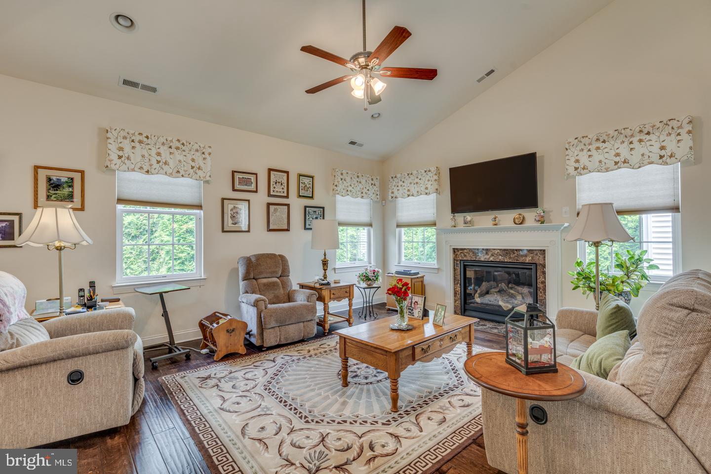 27 Liverpool Way Medford, NJ 08055 - Photo 10 of 32 Family Room Gas Fireplace