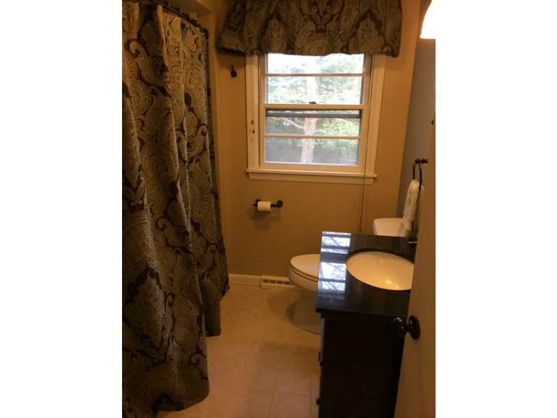 110 Potter Road North Kingstown, RI 02852 - Photo 15 of 25 Bathroom.