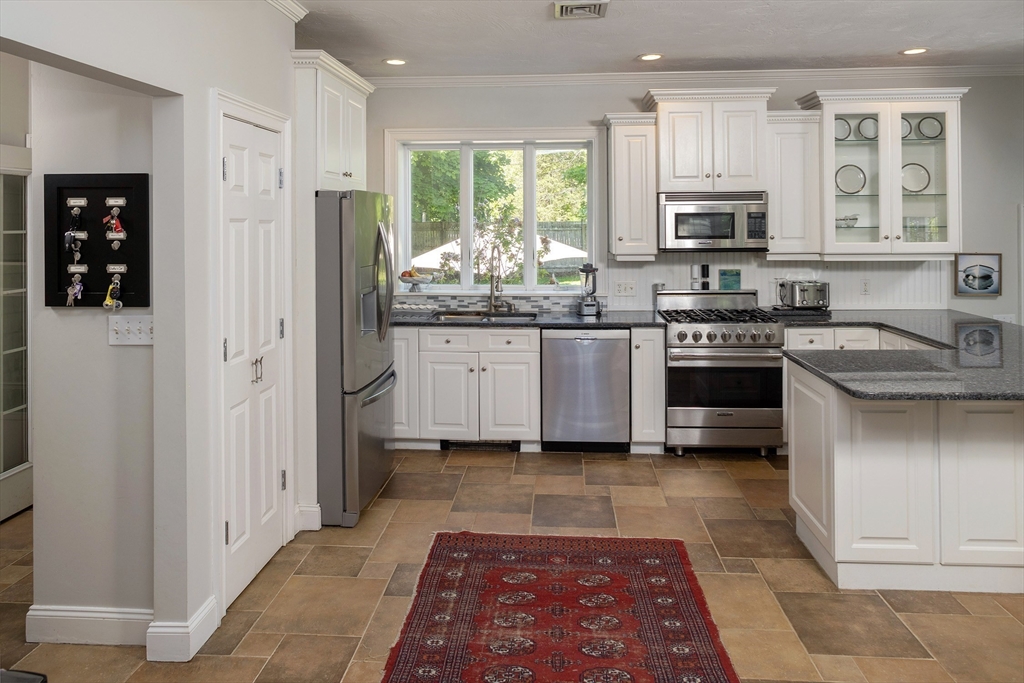 74 Kimball Beach Road Hingham, MA 02043 - Photo 10 of 36 Gallery Image 10