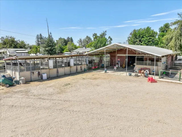 $1,600,000 | 2176 North Bethel Avenue, Sanger, CA 93657