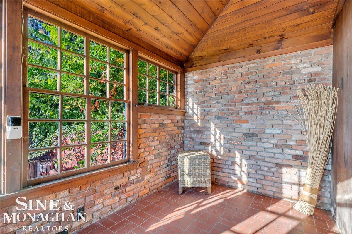 4951 North Lakeshore Road Lexington, MI 48450 - Photo 13 of 98 50189205-06714bef-2ef4-40c0-a88c-fb9472c25b03.JPG