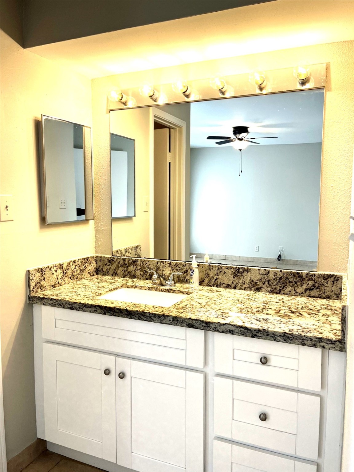 7200 T C Jester Boulevard, Unit 3402 Houston, TX 77088 - Photo 15 of 18