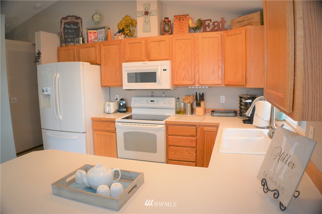 5022 188th Court Southwest Rochester, WA 98579 - Photo 5 of 25 Gallery Image 5