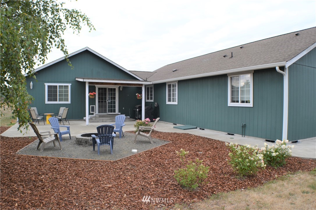 5022 188th Court Southwest Rochester, WA 98579 - Photo 8 of 25 Gallery Image 8