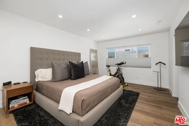 $4,995 | 949 North Kings Road, Unit 302, West Hollywood, CA 90069