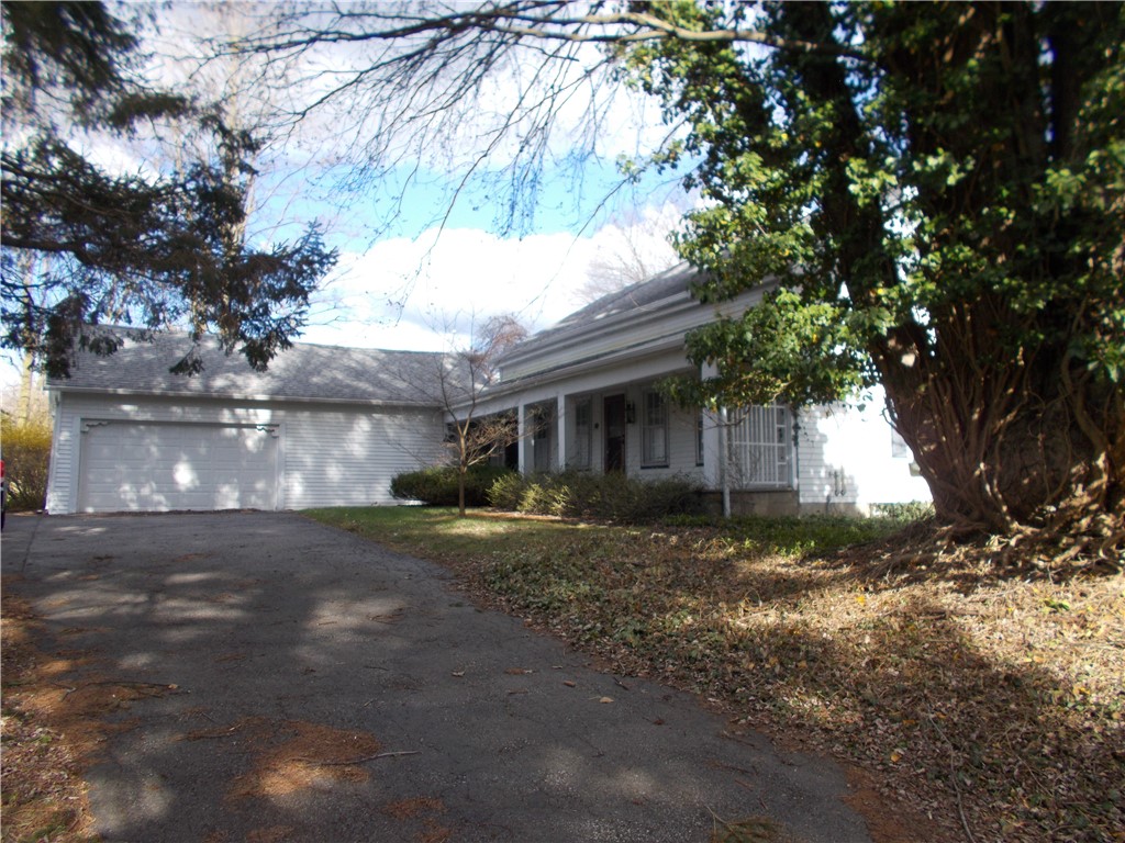 725 Holt Road Webster, NY 14580 - Photo 1 of 1