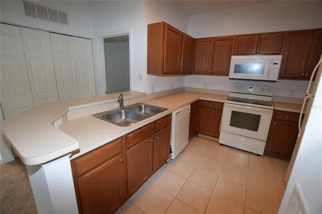 $2,200 | 2604 Grand Central Parkway, Unit 2, Orlando, FL 32839