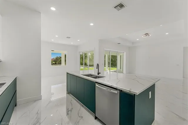 $3,600 | 2941 37th Avenue Northeast, Naples, FL 34120