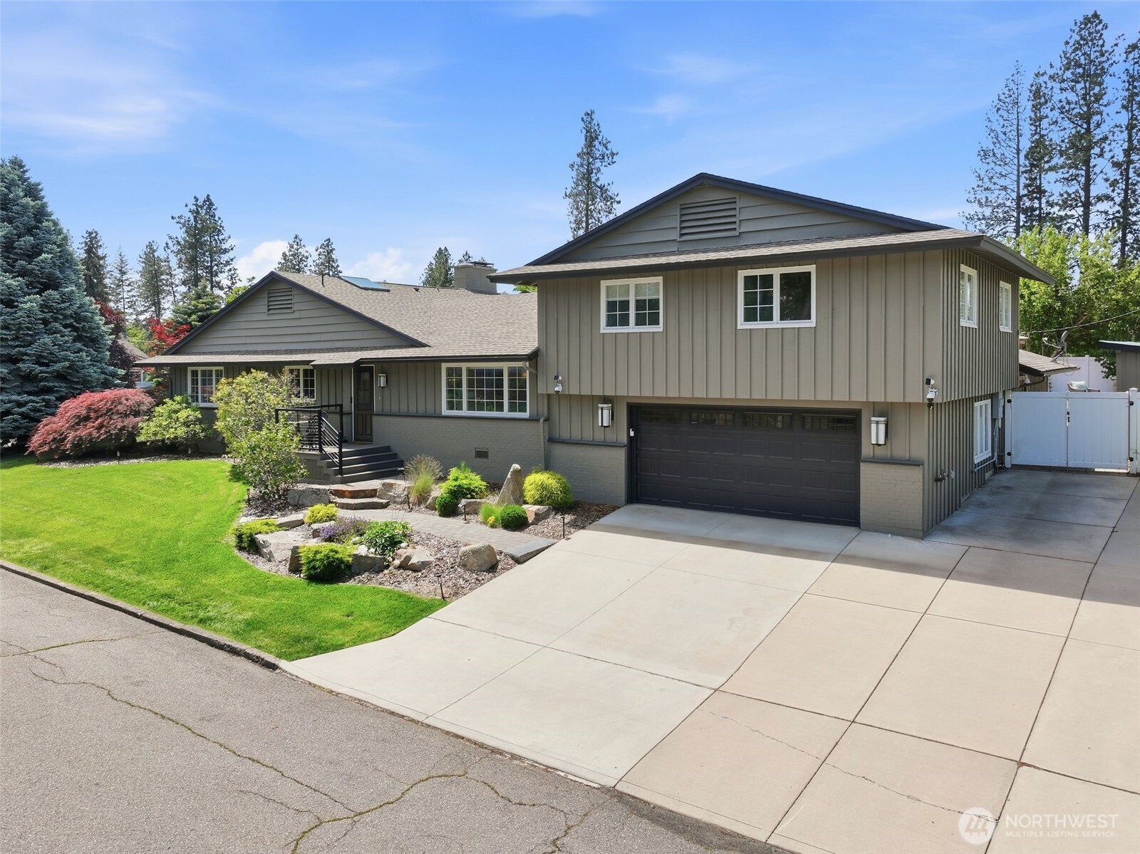 1527 East Woodcliff Road Spokane, WA 99203 - Photo 37 of 40