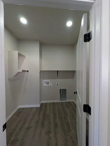 a view of a storage & utility room