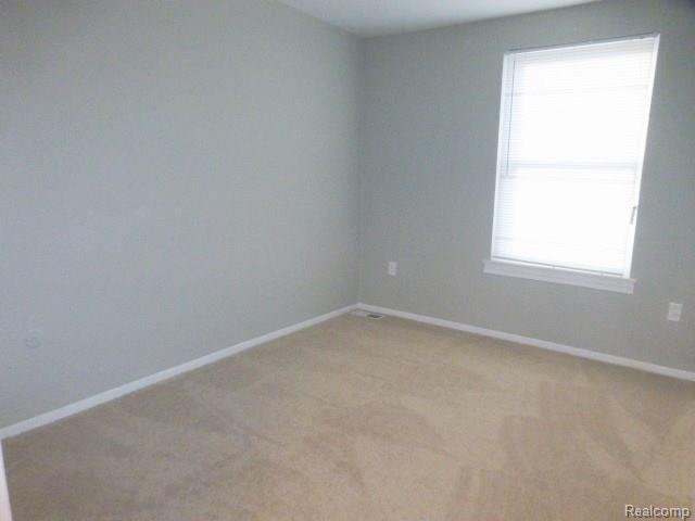 21594 Hidden Rivers Drive South Southfield, MI 48033 - Photo 12 of 16