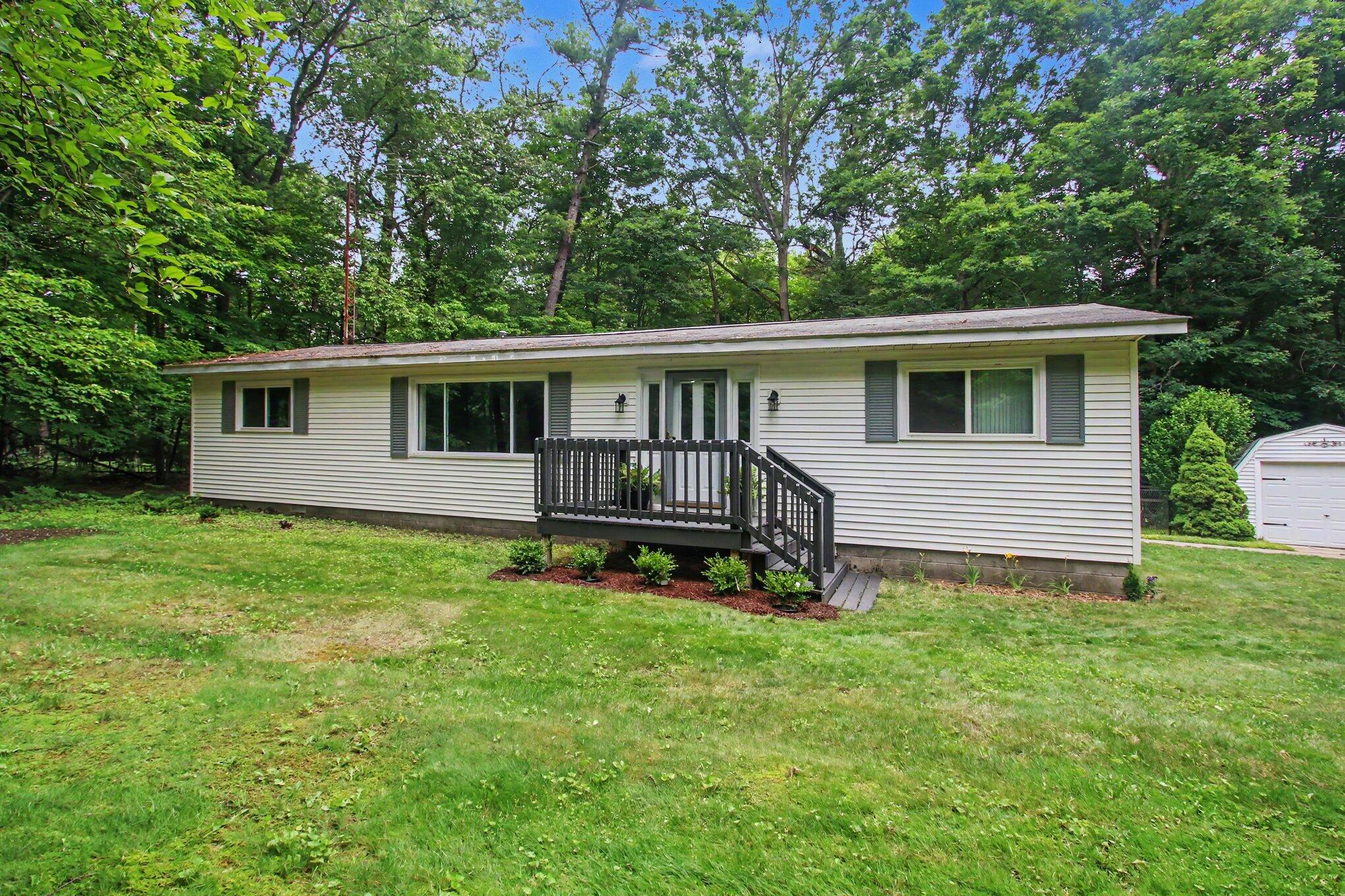 850 West Michillinda Road Muskegon, MI 49445 - Photo 1 of 18 Welcome to 850 Michillinda