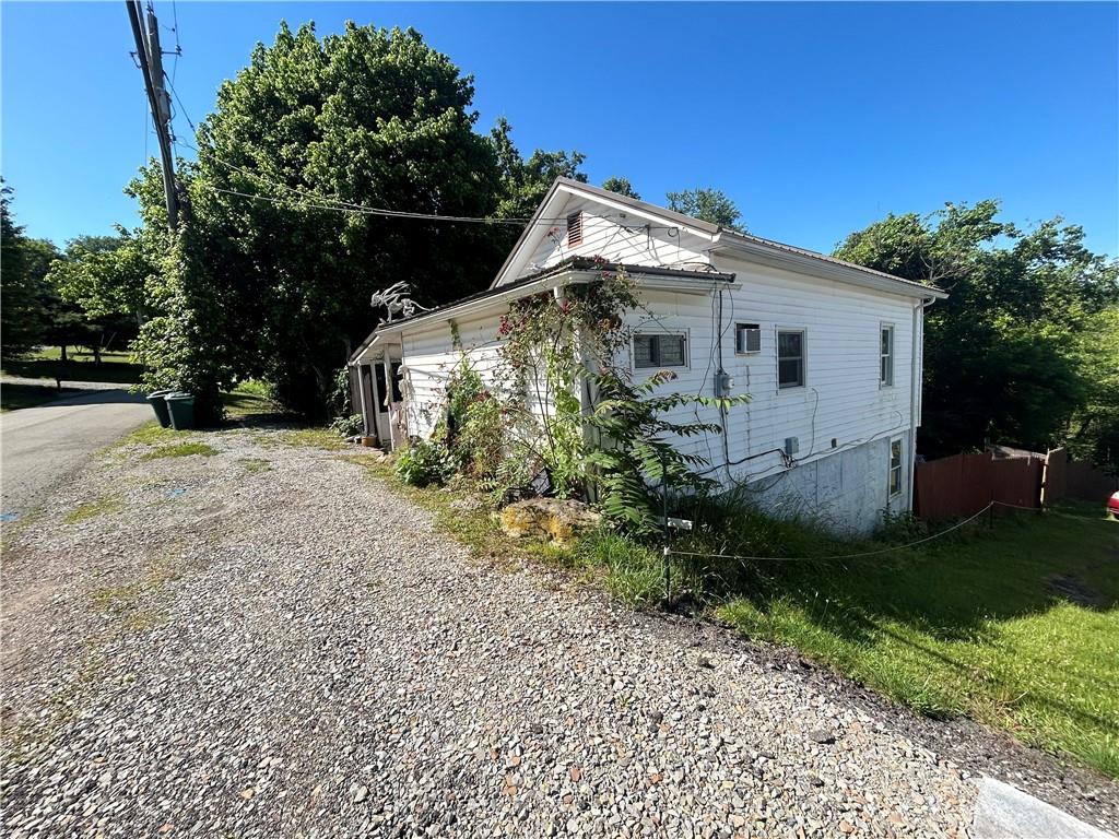 123 Gates Road Adah, PA 15410 - Photo 2 of 15