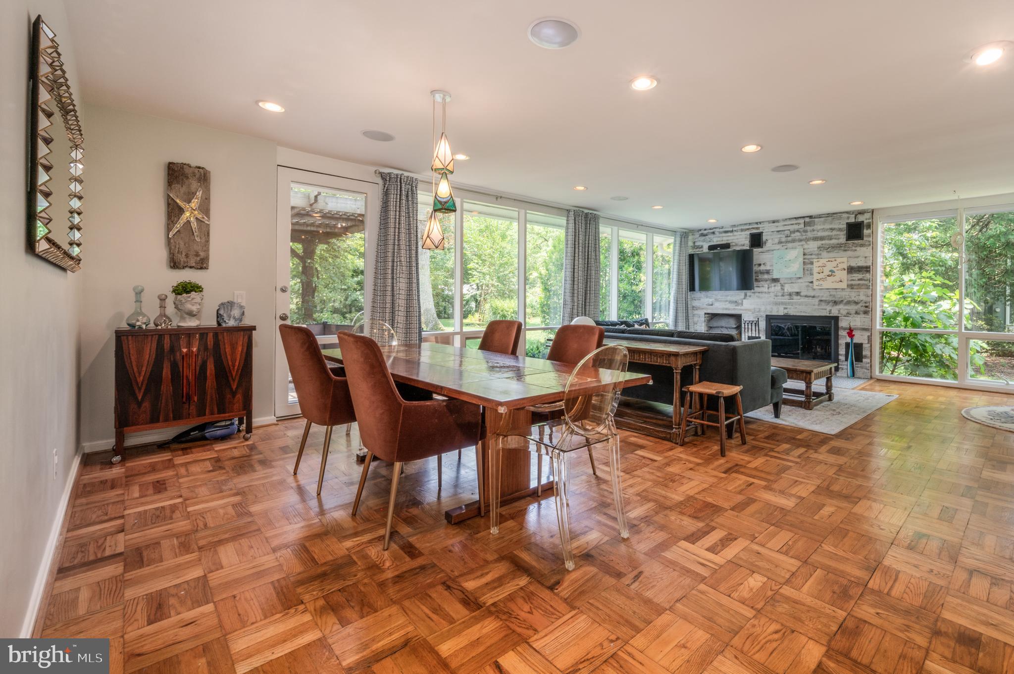 1910 Marthas Road Alexandria, VA 22307 - Photo 11 of 44 Dining area
