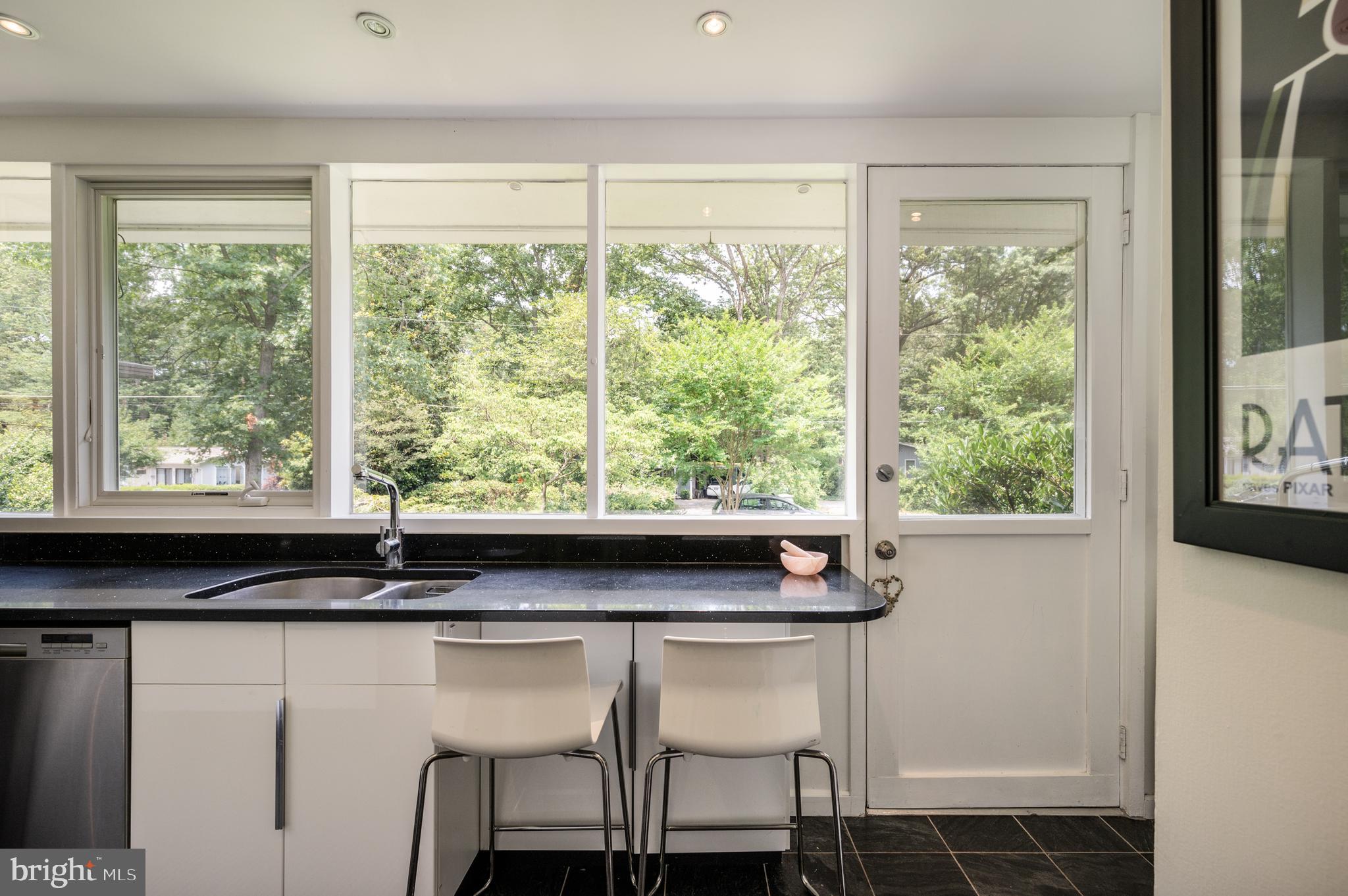 1910 Marthas Road Alexandria, VA 22307 - Photo 18 of 44 Kitchen