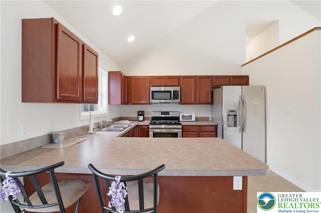 112 Amos Circle Bushkill, PA 18324 - Photo 11 of 52