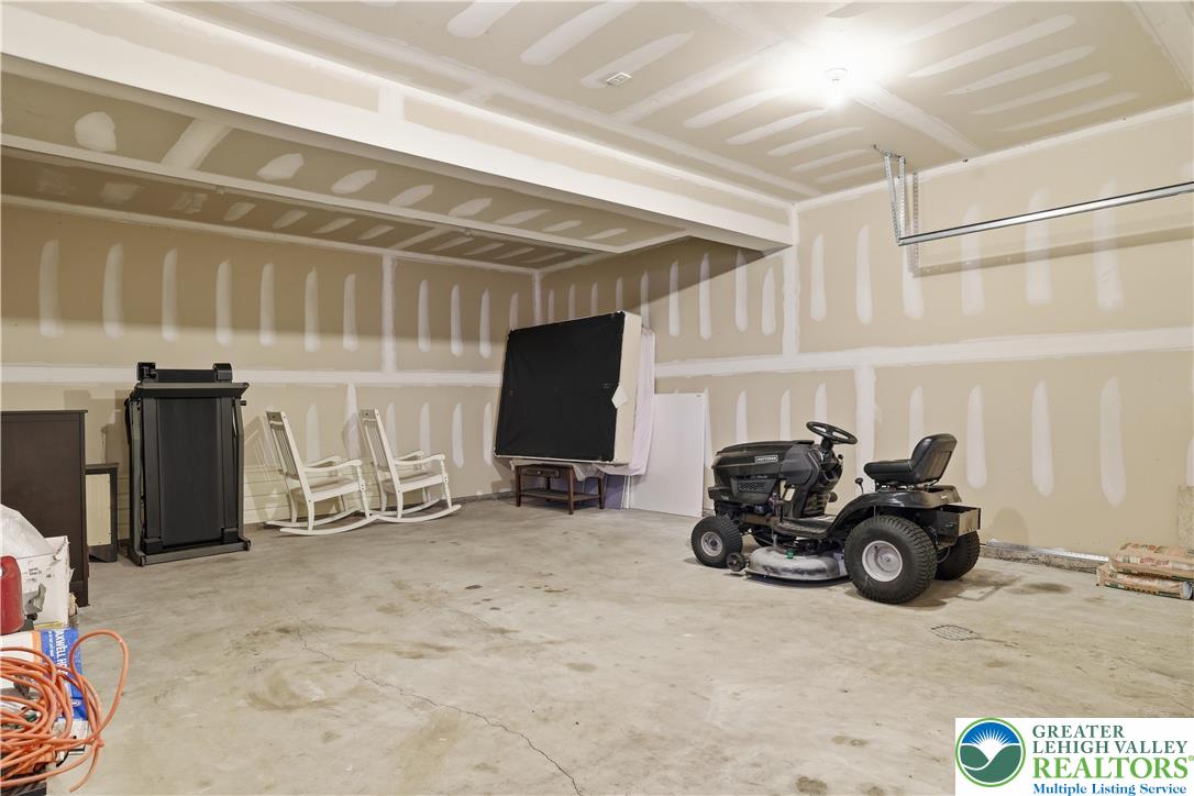 112 Amos Circle Bushkill, PA 18324 - Photo 30 of 52