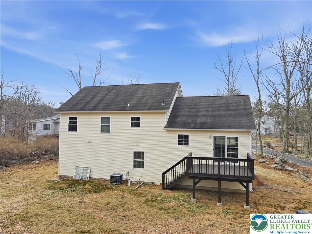 112 Amos Circle Bushkill, PA 18324 - Photo 37 of 52