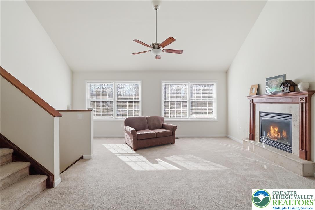 112 Amos Circle Bushkill, PA 18324 - Photo 4 of 52