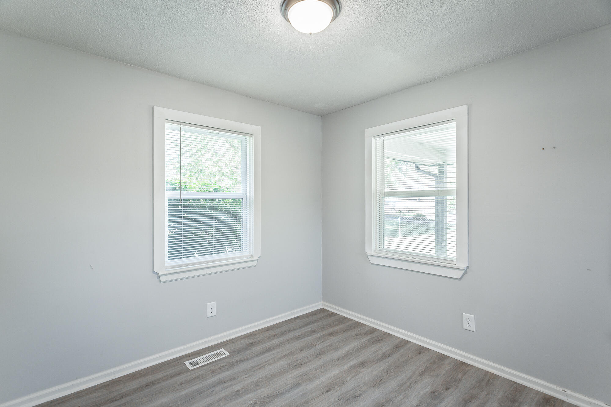 46 Cook Street LaFayette, GA 30728 - Photo 16 of 30 Dining room