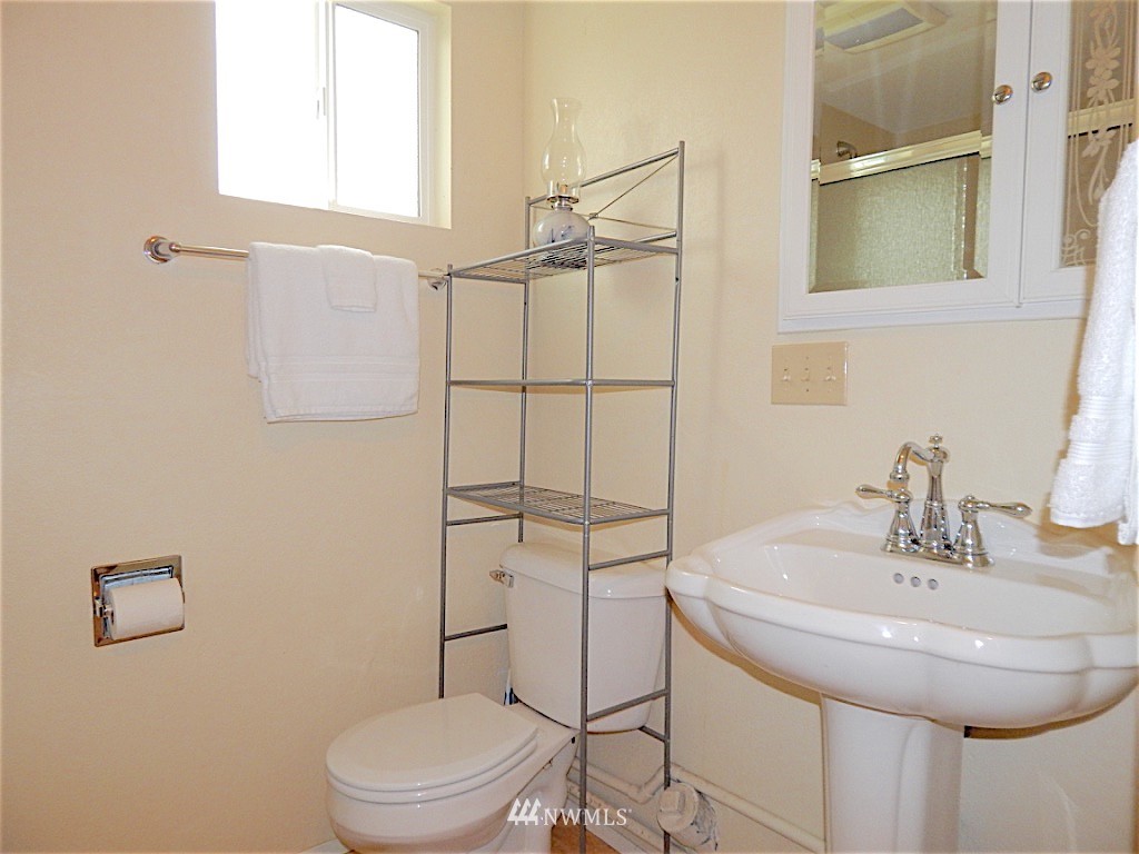 2116 168th Street Southeast Bothell, WA 98012 - Photo 7 of 16
