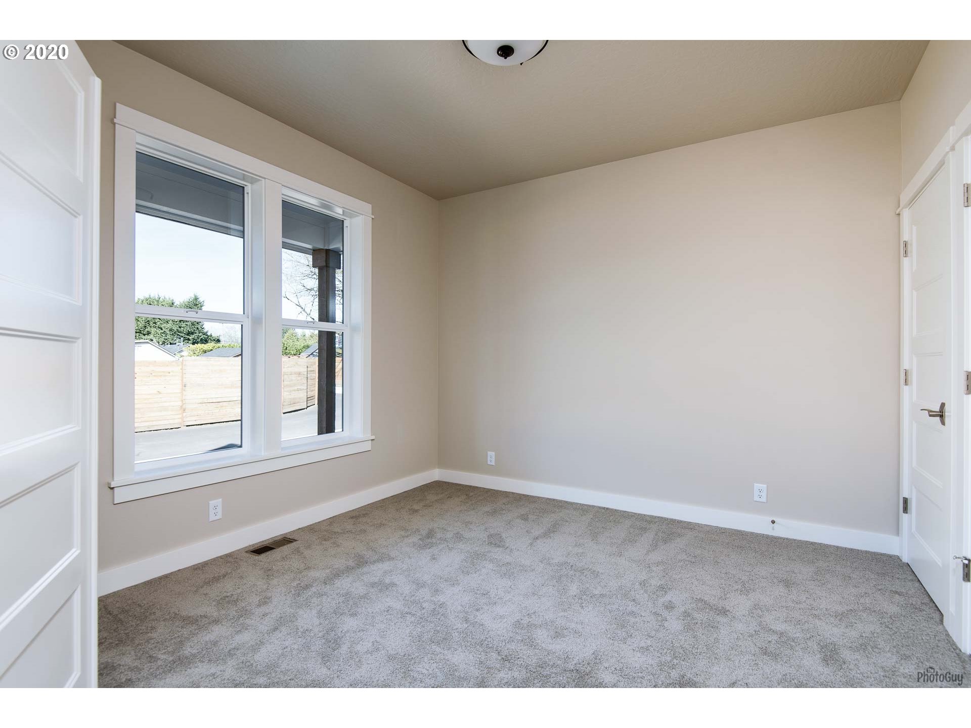 957 South 46th Street Springfield, OR 97478 - Photo 20 of 32 Gallery Image 20