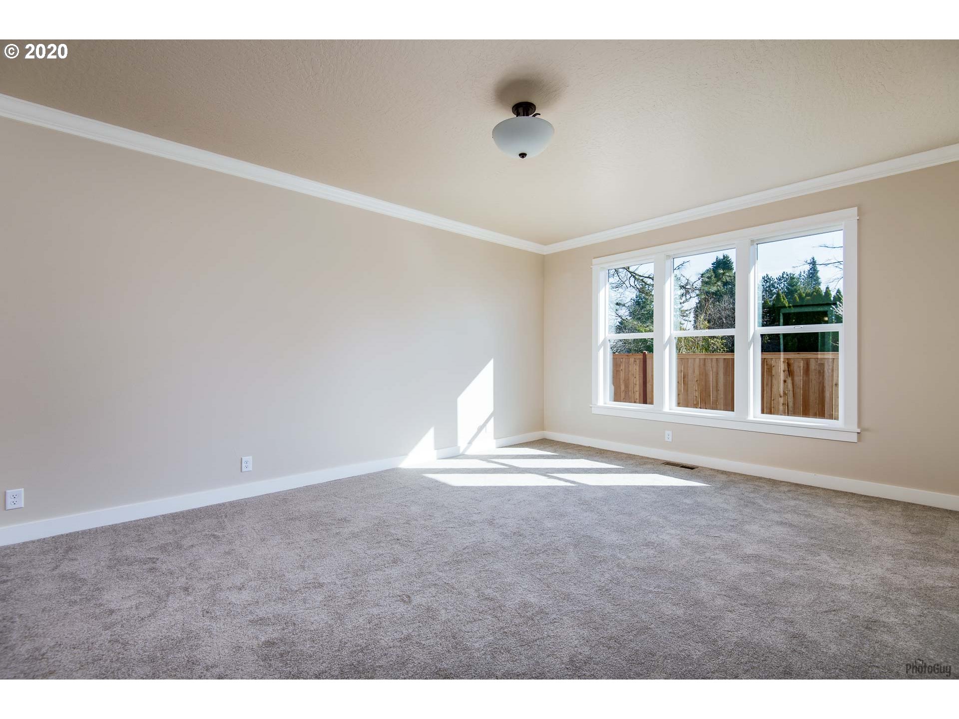 957 South 46th Street Springfield, OR 97478 - Photo 23 of 32 Gallery Image 23