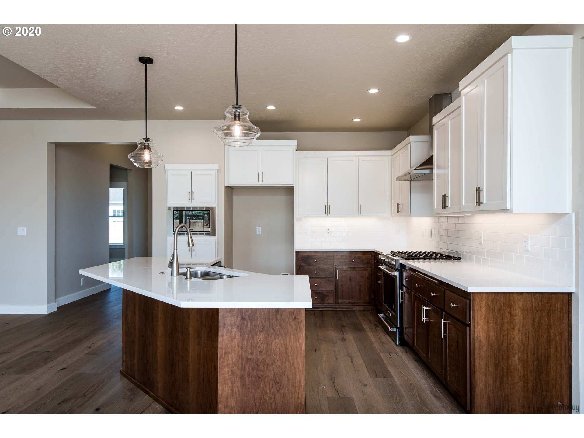 957 South 46th Street Springfield, OR 97478 - Photo 10 of 32 Gallery Image 10