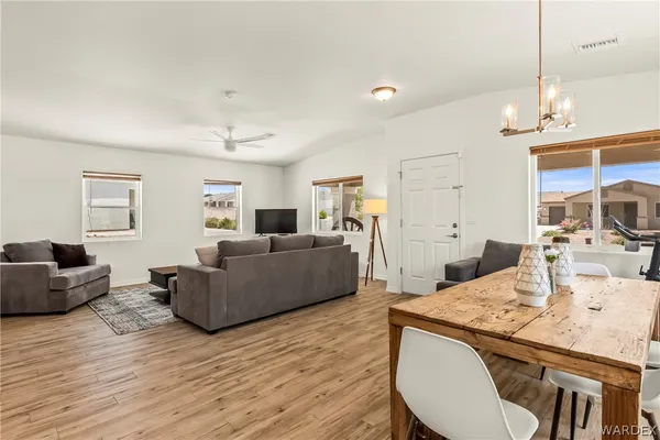 $1,750 | 2631 Bear Mountain Loop, Bullhead City, AZ 86442
