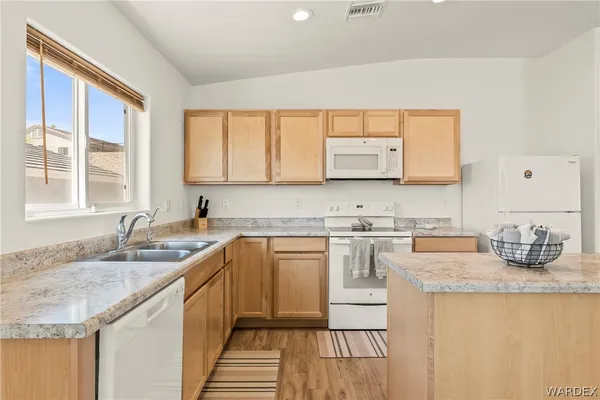 $1,750 | 2631 Bear Mountain Loop, Bullhead City, AZ 86442