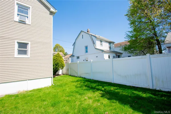 $4,200 | 363 Hewlett Parkway, Hewlett, NY 11557