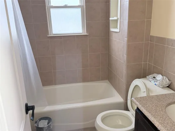 $4,200 | 363 Hewlett Parkway, Hewlett, NY 11557