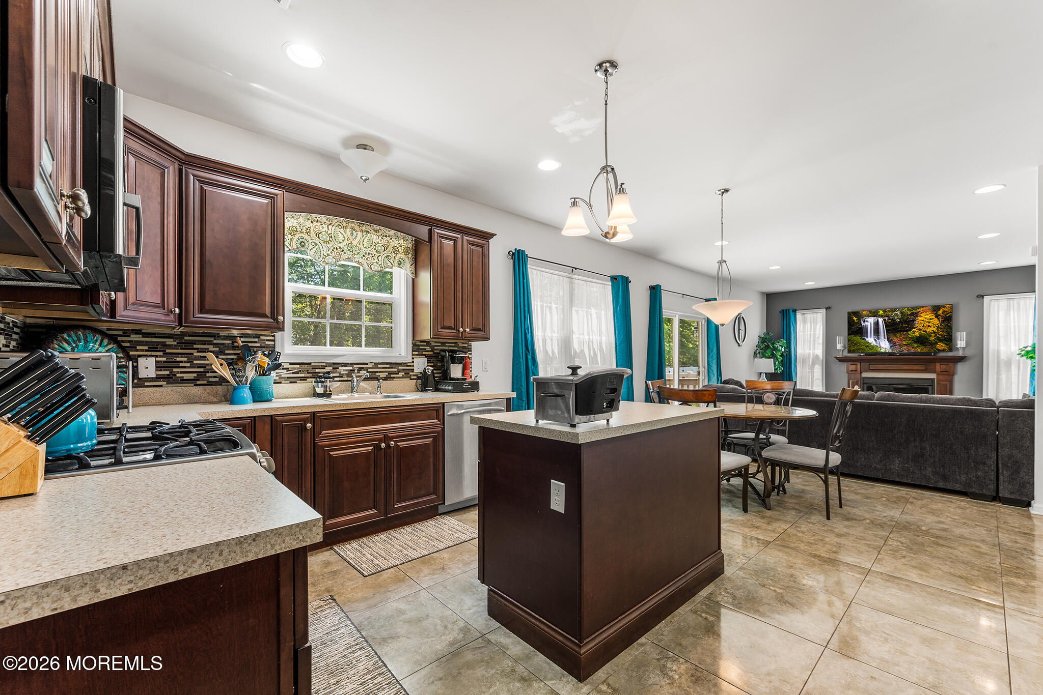 116 Robin Road Neptune Township, NJ 07753 - Photo 14 of 55 116 Robin Rd Neptune, NJ-27