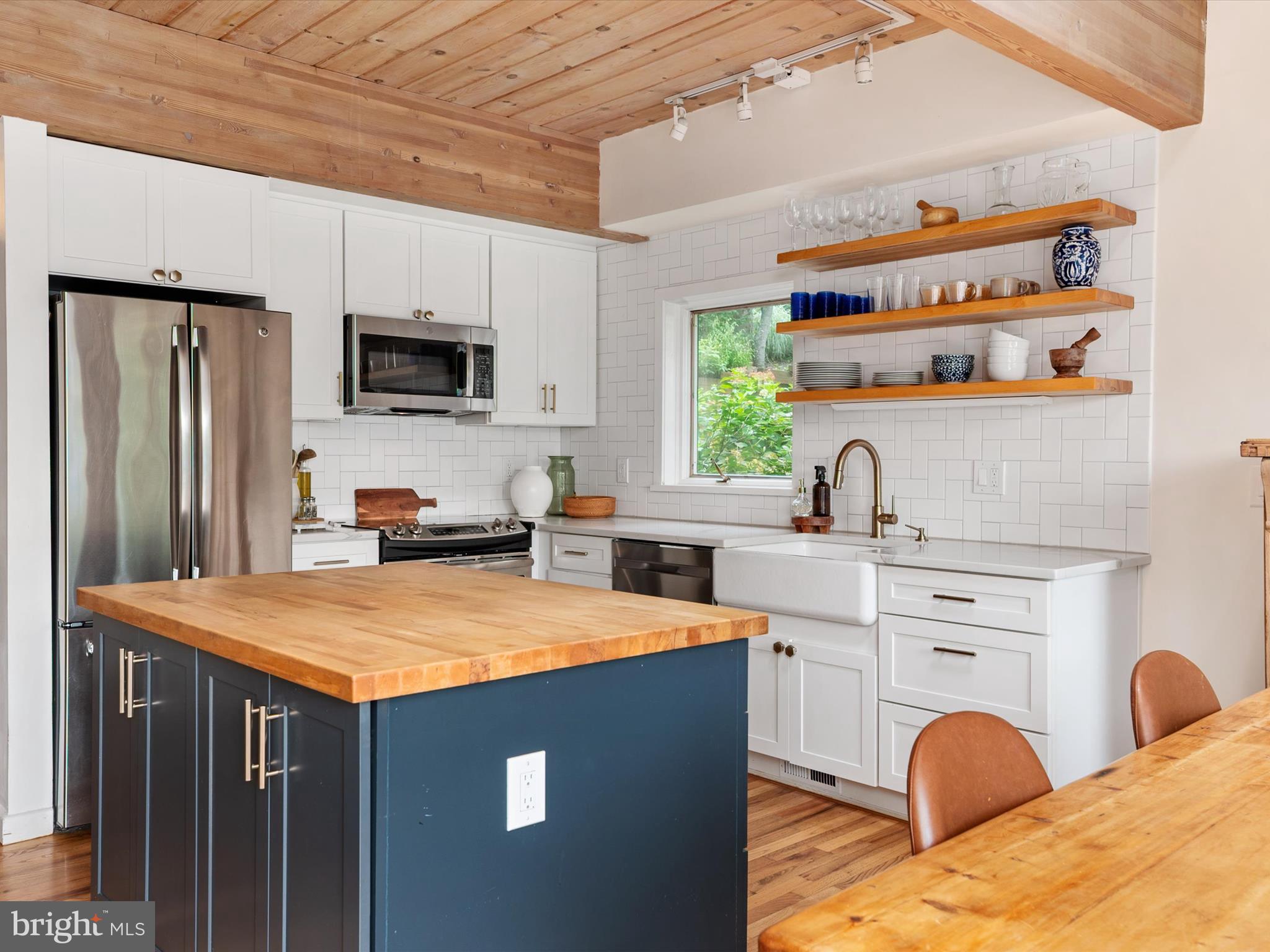 1755 Robinhood Road Annapolis, MD 21401 - Photo 4 of 59 Kitchen