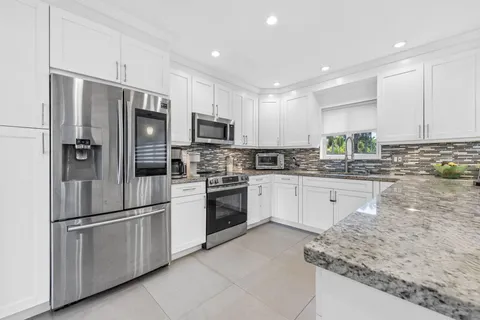 $999,999 | 409 North 14th Avenue, Hollywood, FL 33020