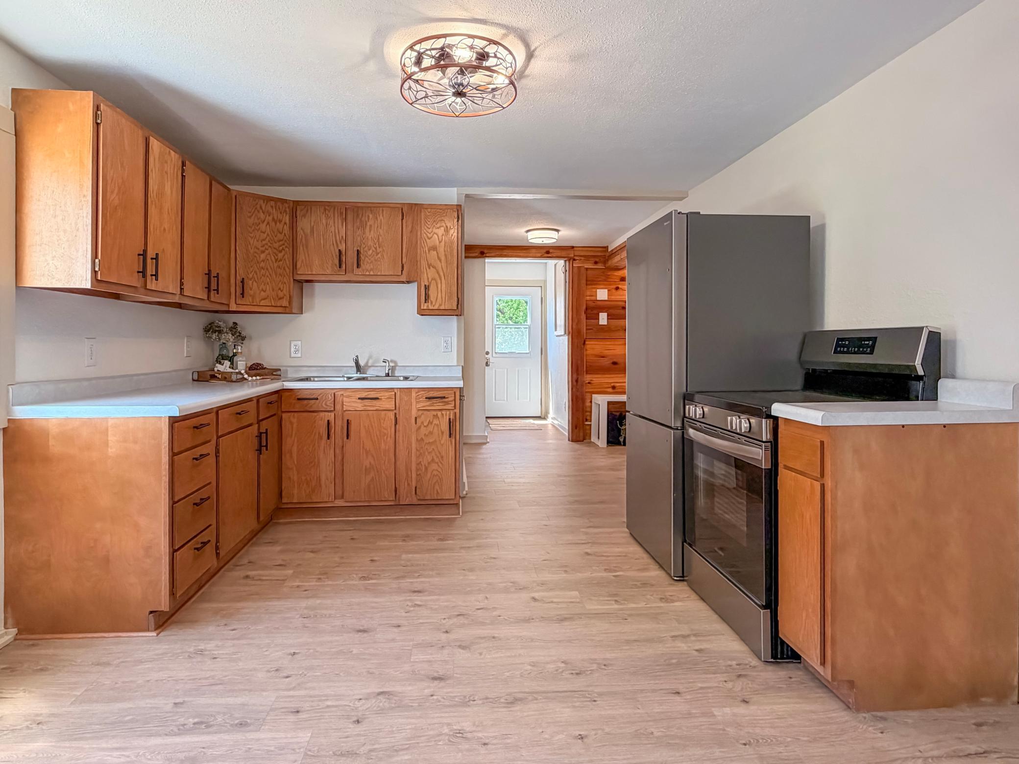 641 Summit Avenue Balaton, MN 56115 - Photo 19 of 34