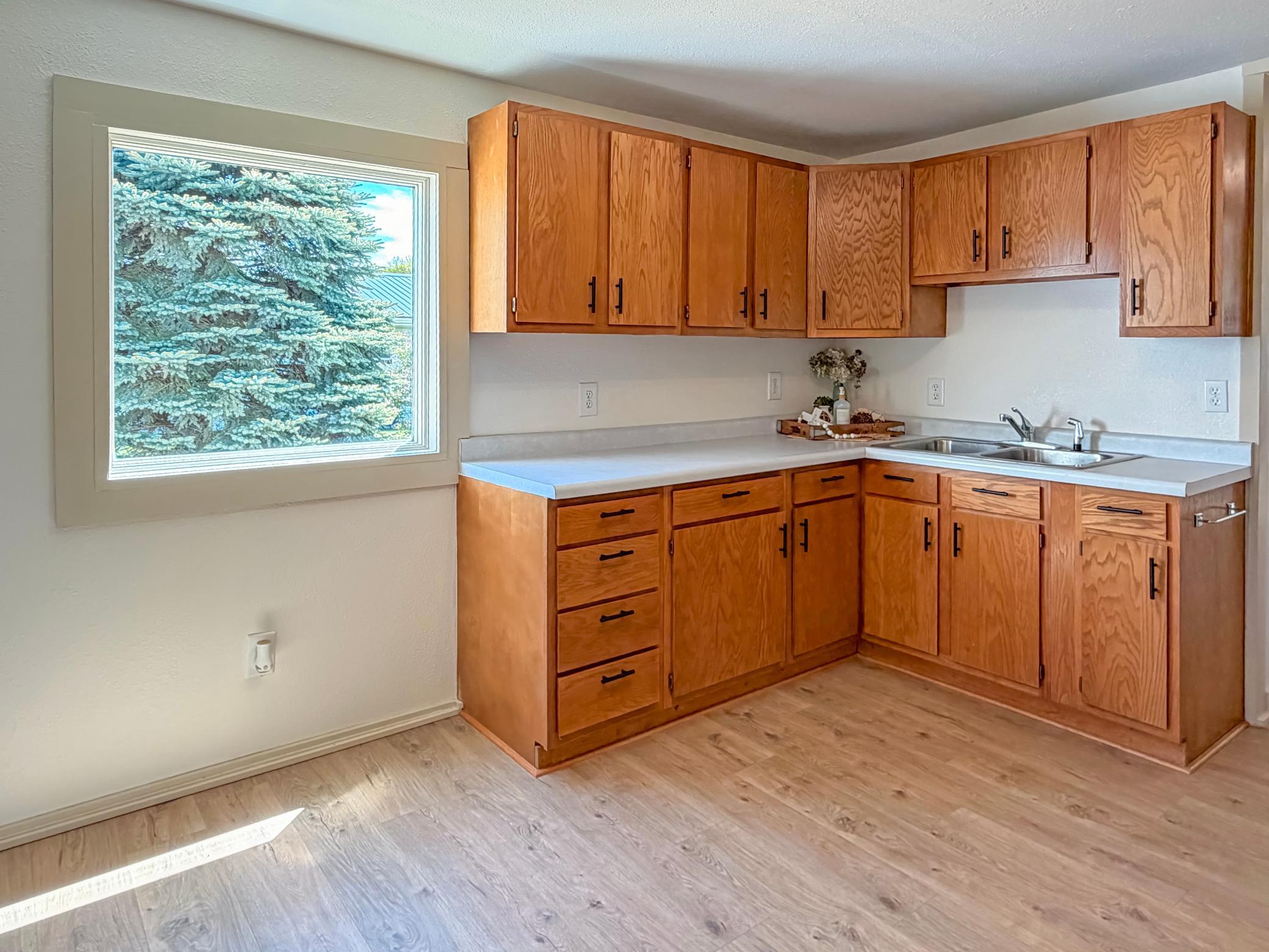 641 Summit Avenue Balaton, MN 56115 - Photo 21 of 34