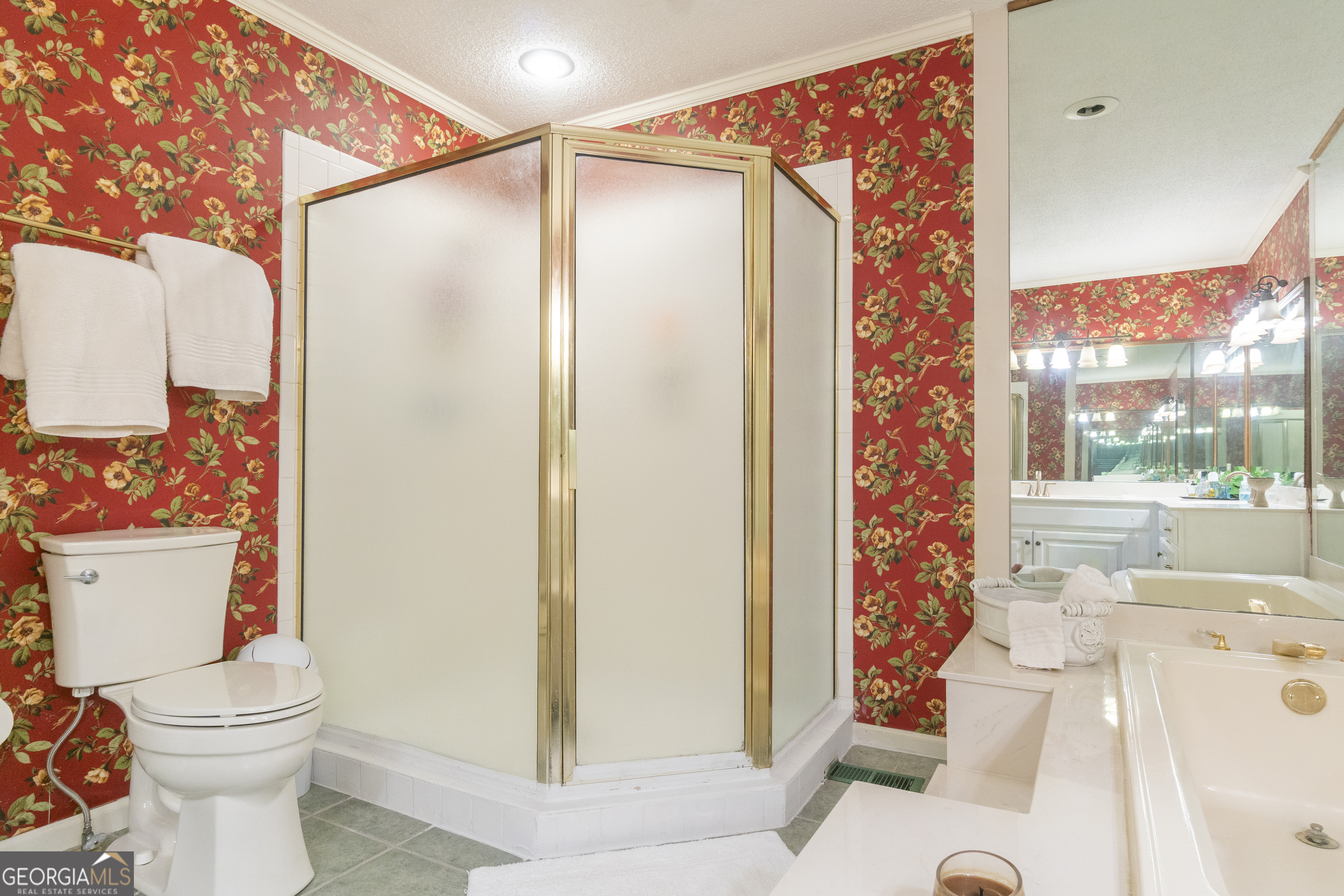 1280 Bahn Innsbruck Helen, GA 30545 - Photo 51 of 85 a bathroom with a shower curtain and a toilet