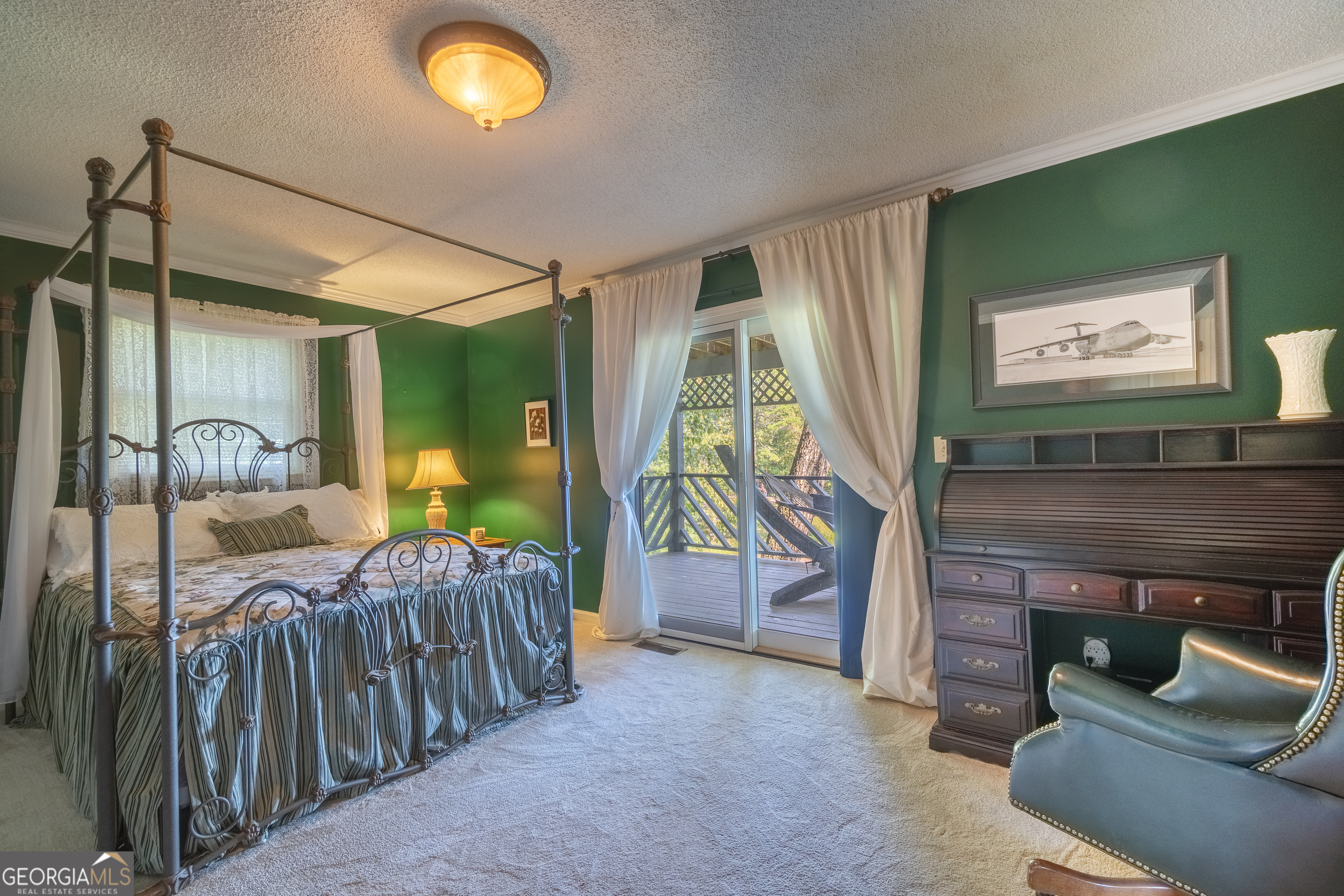 1280 Bahn Innsbruck Helen, GA 30545 - Photo 56 of 85 a living room with furniture and a flat screen tv